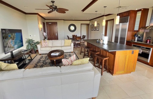 Ko Olina Condo | Luxurious Ocean View Suite at Beach Villas Ko Olina Resort - O421 End Unit