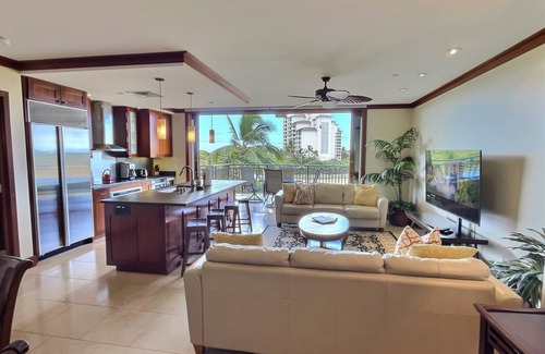 Ko Olina Condo | Luxurious Ocean View Suite at Beach Villas Ko Olina Resort - O421 End Unit