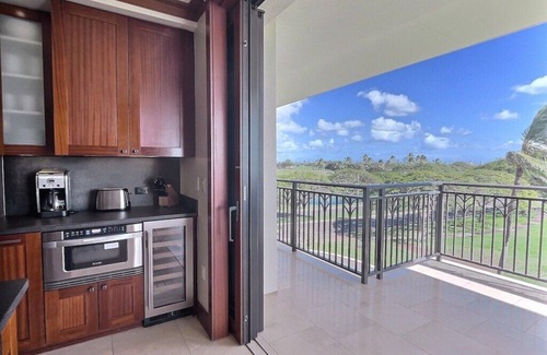 Ko Olina Condo | Luxurious Ocean View Suite at Beach Villas Ko Olina Resort - O421 End Unit