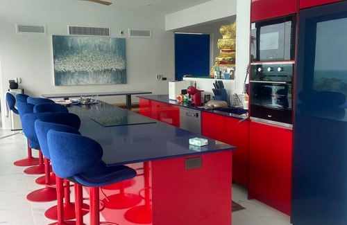 Maret Villa | Luxurious ocean view 4-bedroom L-shaped pool villa