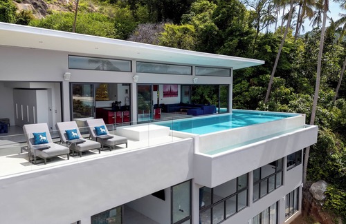 Maret Villa | Luxurious ocean view 4-bedroom L-shaped pool villa