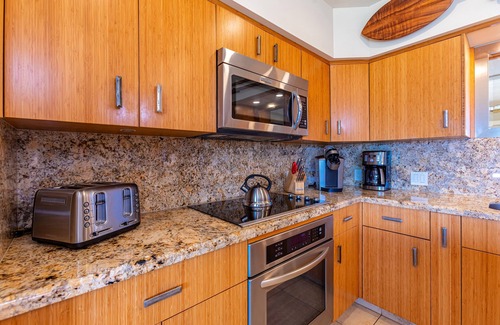 Wailea Condo | Luxurious Oceanfront Makena Surf Three Bedroom Three Bathroom Condo
