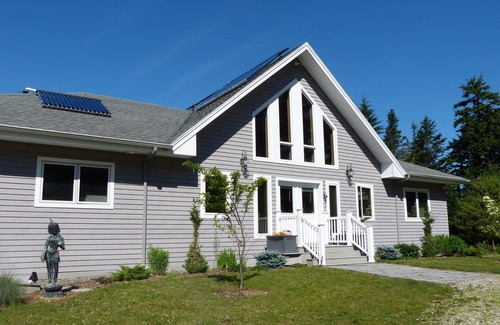 Deer Isle House | LUXURIOUS OCEANFRONT & PRIVATE BEACH
