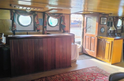 Staten Island Boat Rental | Luxurious one of a kind Tugboat/yacht, NYC, Sleeps 12, unique experience,