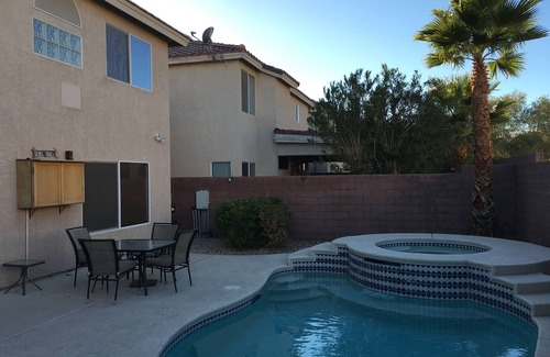 Enterprise House | Luxurious Open Plan Vacation Home. Mins from the strip