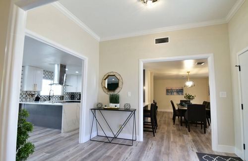 Las Vegas House | Luxurious Paradise in Vegas W/ Private Pool & Spa