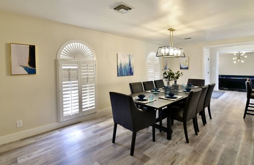 Las Vegas House | Luxurious Paradise in Vegas W/ Private Pool & Spa