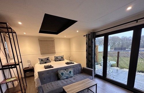 Chackmore Ski Chalet | Luxurious Pavillion with Skylight, Patio, and Quadruple garden door and ensuite