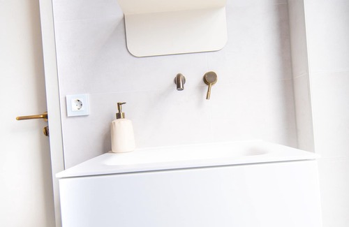 Schiedam Apartment | Luxurious Penthouse 7-Minutes Rotterdam CS Room 3