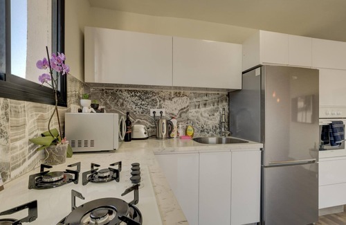 Ramat Gan Apartment | Luxurious penthouse - couples/families 2br minutes from TLV center free parking