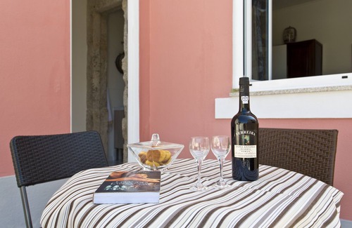 Campanha Ski Chalet | Luxurious Pink House | Terrace & Parking - 01/Feb. 06/Mar. 20% off