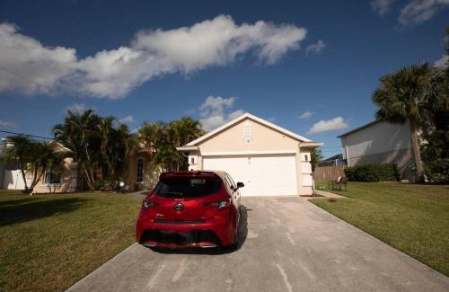 Port Saint Lucie House | Luxurious Pool Cottage Sleep 2