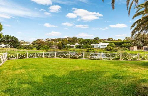 Portsea House | Luxurious Portsea Lakehouse