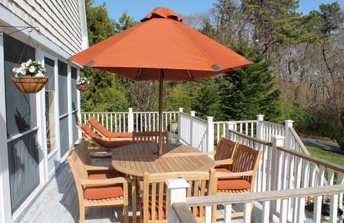 Centerville House | Luxurious Post & Beam with Heated Pool Near Beach