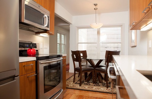 Eureka Valley Apartment | Luxurious Prime Central Flat with Parking & Laundry