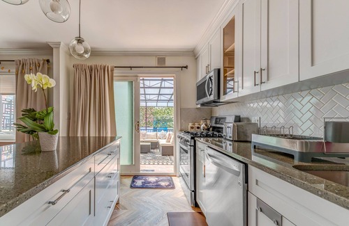 Sheepshead Bay House | Luxurious Private 3BR Duplex in the heart of Brooklyn