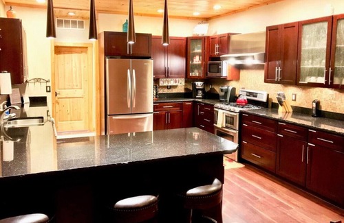 Brookdale Meadows Cabin | Luxurious, Private Cabin w/Hot Tub & Volleyball