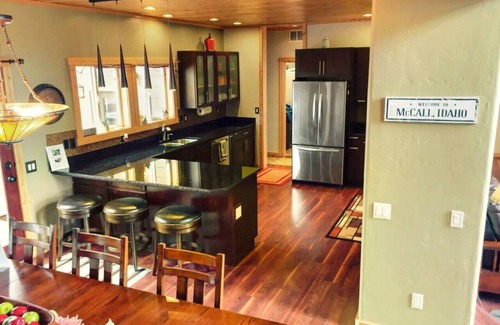 Brookdale Meadows Cabin | Luxurious, Private Cabin w/Hot Tub & Volleyball