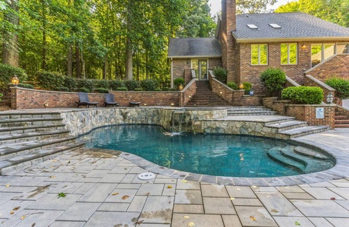 Mooresville House | Luxurious Private Lakefront Paradise by RedAwning