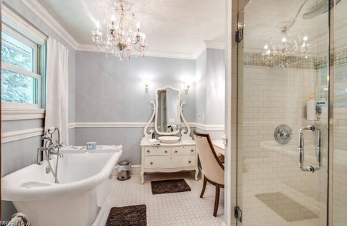 Olmsted Falls House | Luxurious Private Retreat and Riverfront Estate