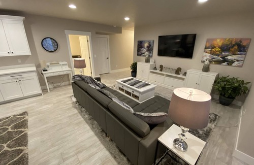 South Jordan House | Luxurious Private Apartment in South Jordan, Utah