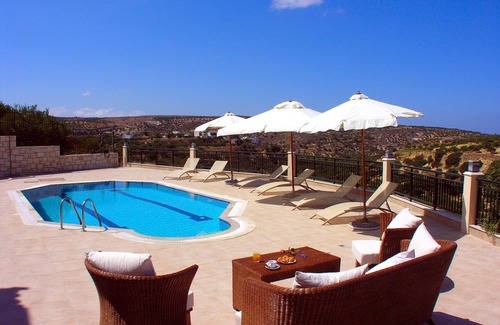 Skotino Villa | Luxurious Private Villa with Private Pool and Sea Views- 6 min drive from beach