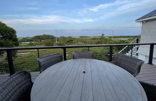 Snug Harbor House | Luxurious property with 360 degree views and steps from the beach