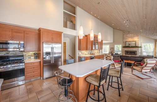 Okanagan-Similkameen House | Luxurious Quail Crossing Residence at Apex Mountain Resort