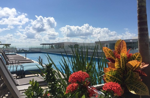 Zazil-ha Condo | Luxurious Quiet Ocean View - by 5th Ave.,3 min to beach,5th floor, 4 pools, WiFi