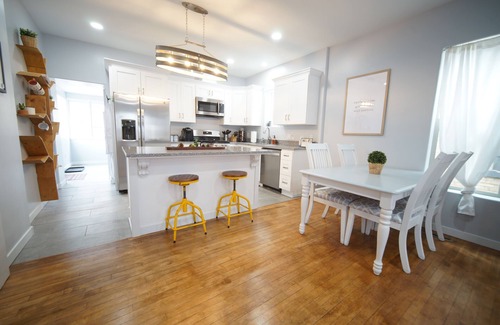 Delta House | Luxurious Renovated Gem in Convenient Location!