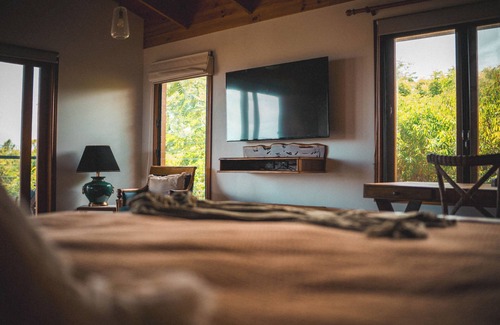 Sarabah House | Luxurious Retreat|Heated PoolO'Reilly's Canungra Vineyard|Gold Coast Hinterland