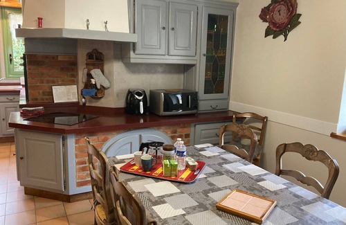 Dollon Cottage | Luxurious Retreat near Vibraye Forest: Indoor Spa, Fireplace, WiFi, and Private Suites