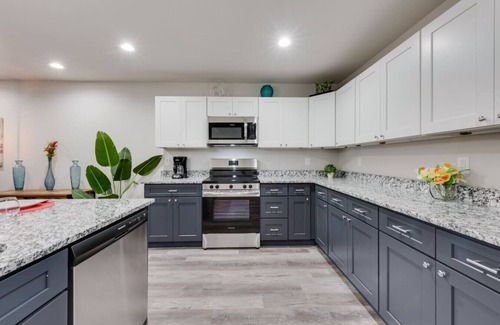 Fort Worth House | Luxurious River Home near Lockheed/FW Stockyards
