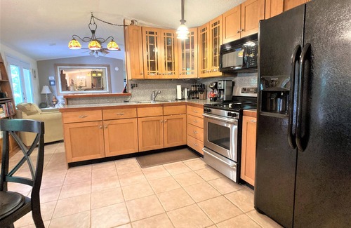 Bakersville Cottage | Luxurious Romantic Blue Ridge Mt retreat w/trout creek/pond/Roan Mt. view