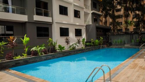 Central Business District Apartment | Luxurious Royal Pinnacle by Eccleston