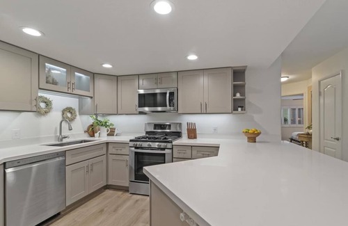 La Playa Condo | Luxurious San Diego La Playa Condo Perfect Snowbird or Desert Escape