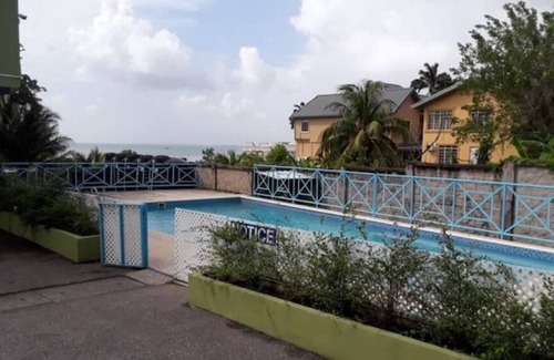 La Romain House | Luxurious Sea View From The Pool