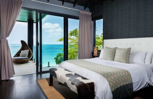 Fryes Beach Hotel | Luxurious Sea-View Villa Perfect for a Relaxing Retreat with the Family