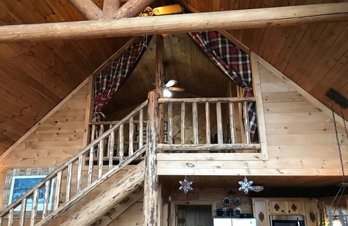 Blue Ridge Cabin | Luxurious, Secluded Cabin, with Gazebo Covered Hot-tub + Amazing View