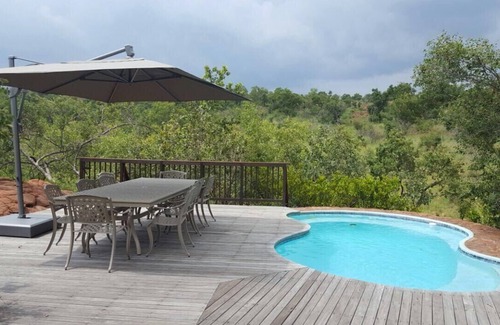 Bela-Bela House | Luxurious self catering bush accommodation