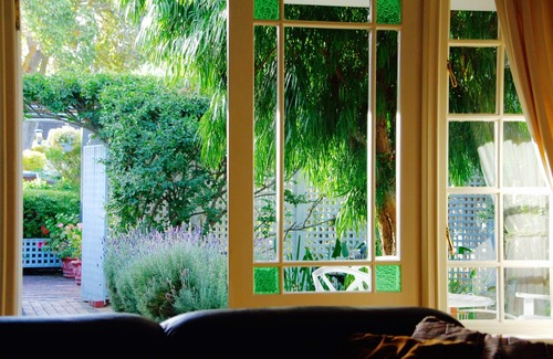 Tokai Cottage | Luxurious self-catering cottage sleeping up to 4 adults