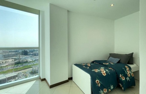 Dubai Festival City House | Luxurious Single Room- Olive