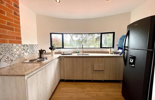 Choconta Cabin | Luxurious Sisga Dam Cabin TV Wifi Kitchen BBQ