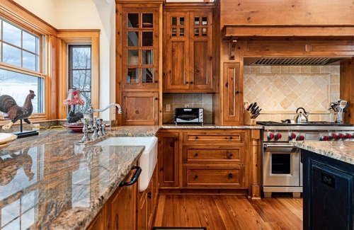Chestnut Springs Ski Chalet | Luxurious ski chalet w/fireplaces, decks, views, gourmet kitchen + and hot tub!