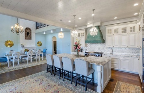 Ridgedale House | Luxurious Spacious Chateau on Table Rock Lake with Hot Tub