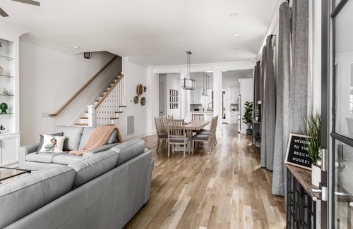 Edgehill House | LUXURIOUS & SPACIOUS TOWN HOME LOCATED 1-1/2 MILES TO DOWNTOWN NASHVILLE