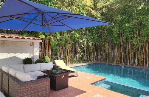 Hollywood House | Luxurious Spanish villa w/pool+spa, pets welcome