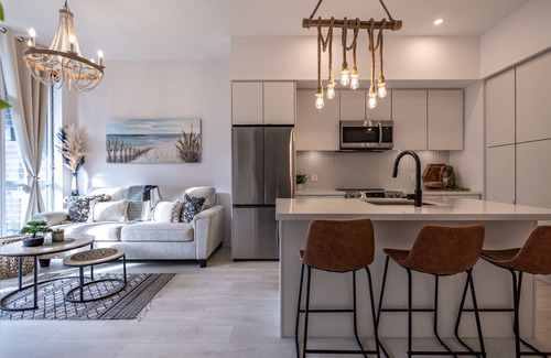 Big Bay Point Condo | Luxurious Stay at Friday Harbour Resort Lake Simcoe