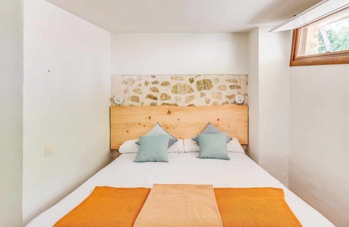 La Llacuna House | Luxurious stay in the countryside surrounded by wine fields near Barcelona.