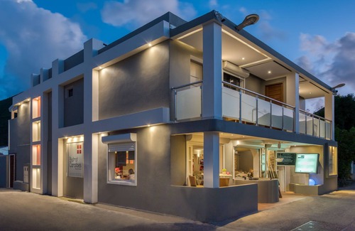 Grand Case Apartment | Luxurious studio in the heart of Grand Case, 20 meters from the beach, studio 2